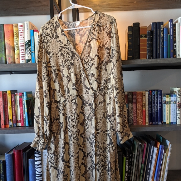 H&M Snake Print Maxi Dress - Picture 2 of 11